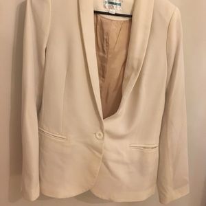 Pim and Larkin Cream Blazer